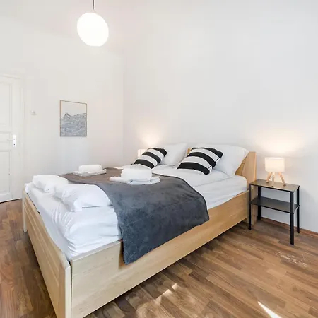 1-zimmer-apartment, 18 Min Altstadt, Smart Tv גראץ